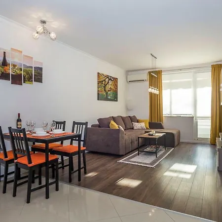Stunning Location And Views!foothills Of Old Town! Apartman Plovdiv